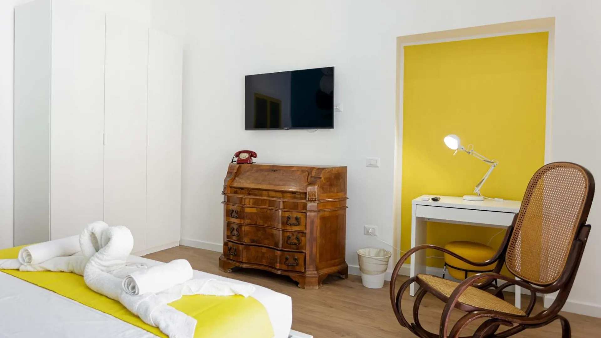 Santa Patrizia A Chiaia Apartment Νάπολη